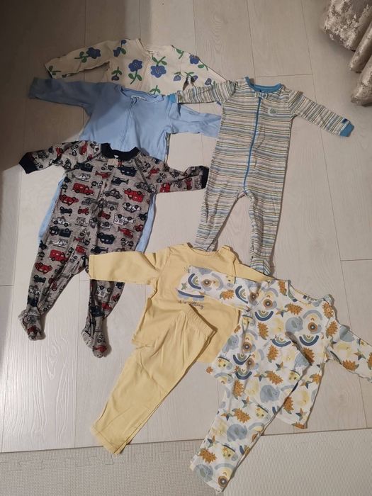 Lot pijamale marimea 80