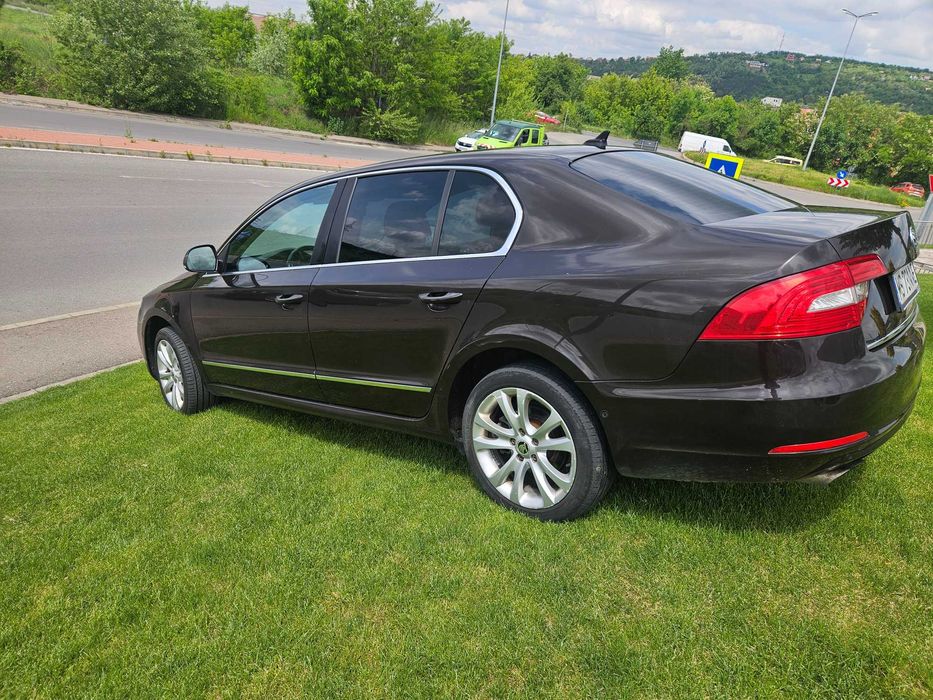 SKODA Superb 2014 — imagine 4