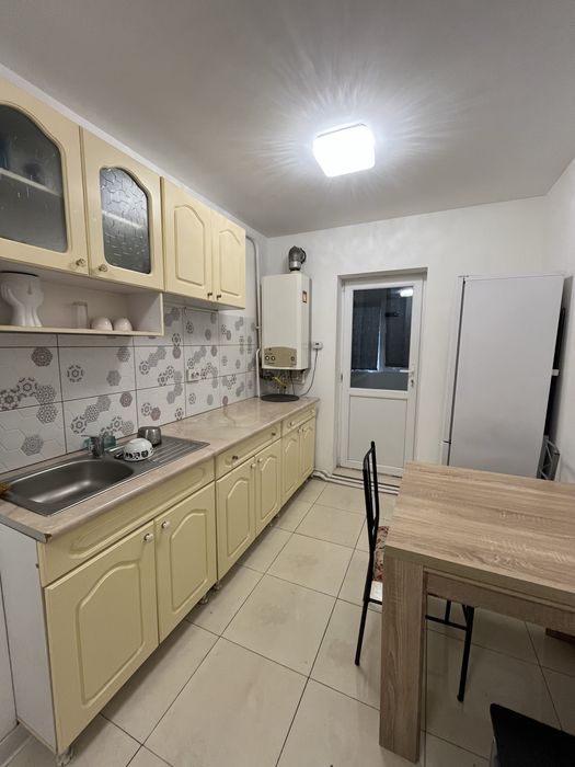 Inchiriez Apartament 3cam cf1d Progresul