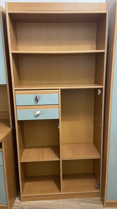 Продам детскую стенку 5000