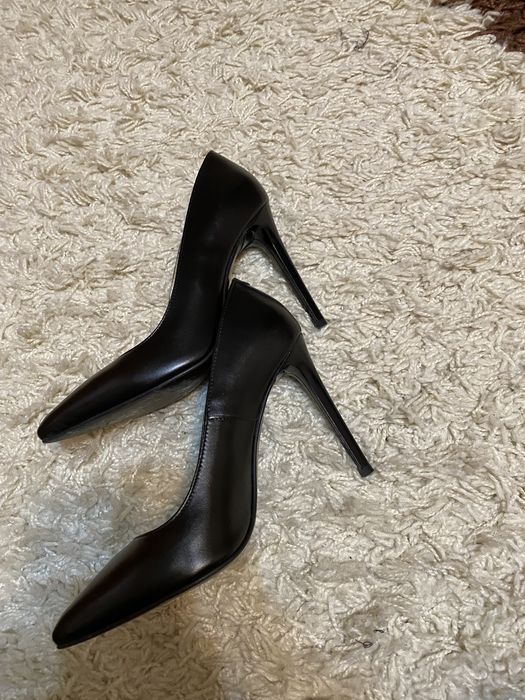 Pantofi stiletto negrii