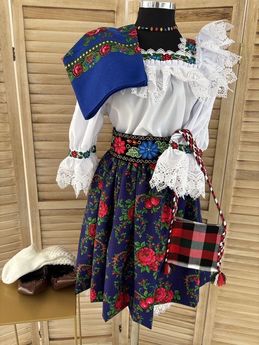 Set costum popular de Marmures pentru femei