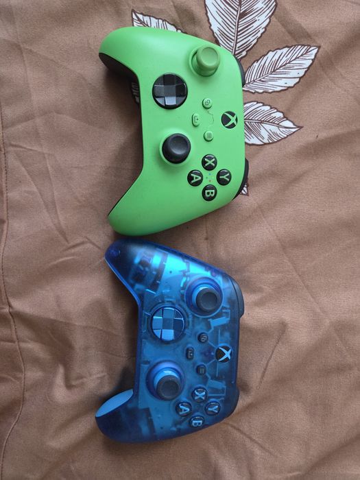 Xbox Series S 512GB 2 контролера