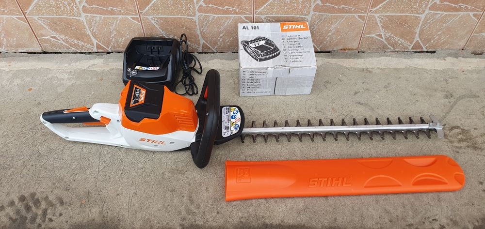 Foarfeca tuns gard viu stihl HSA 50.
