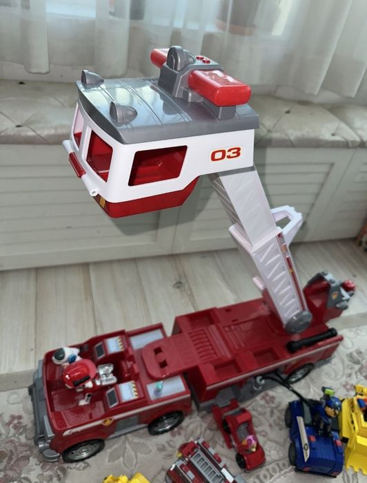 голяма пожарна Песпатрул+ колички и герои