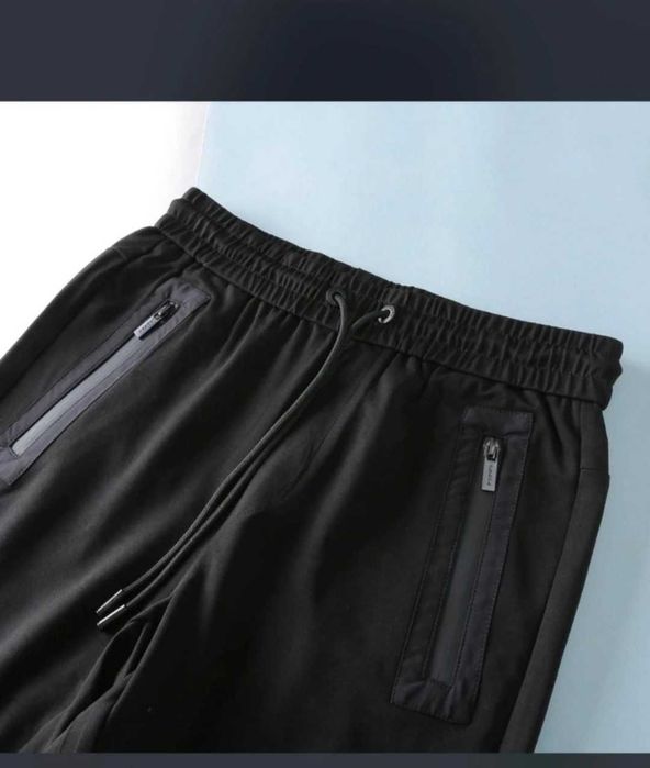 Pantaloni de trening