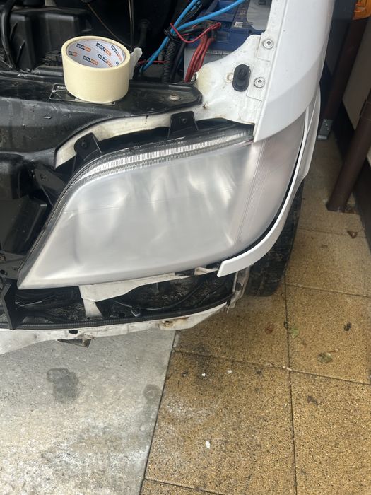 Polish faruri polimer faruri auto