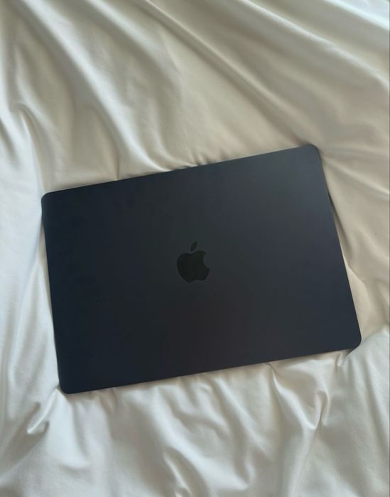 MacBook Air M2 2023
