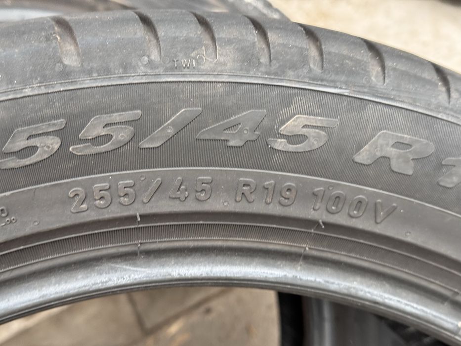 255/45/R19 Pirelli Scorpion 2бр летни dot0321