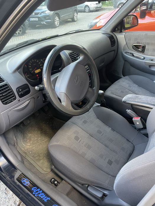 HYUNDAI Accent 2003 — imagine 5