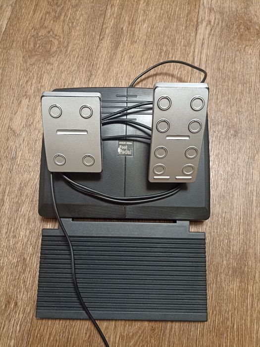 Игровой руль с педалями и КПП