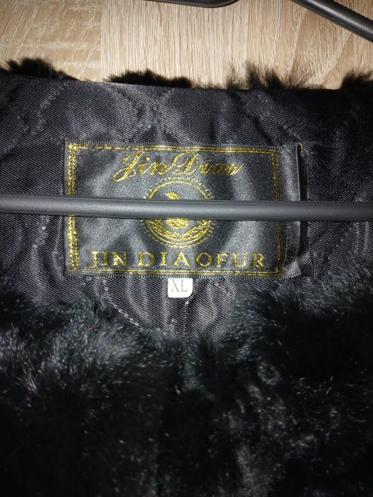 Blana de lux  originala . Marime L-Xl Noua, calitativa, cump