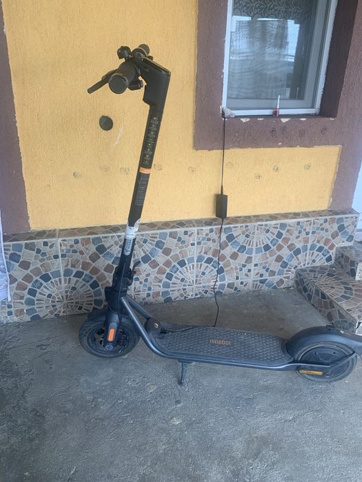 Ninebot f2 pro stare buna