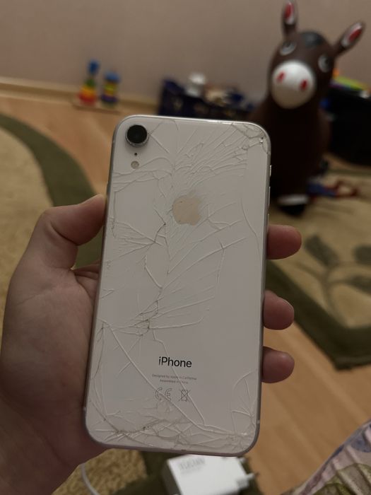 Айфон XR белый 64 гб