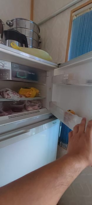 Xaladilnik Muzlatgich srochna sotiladi