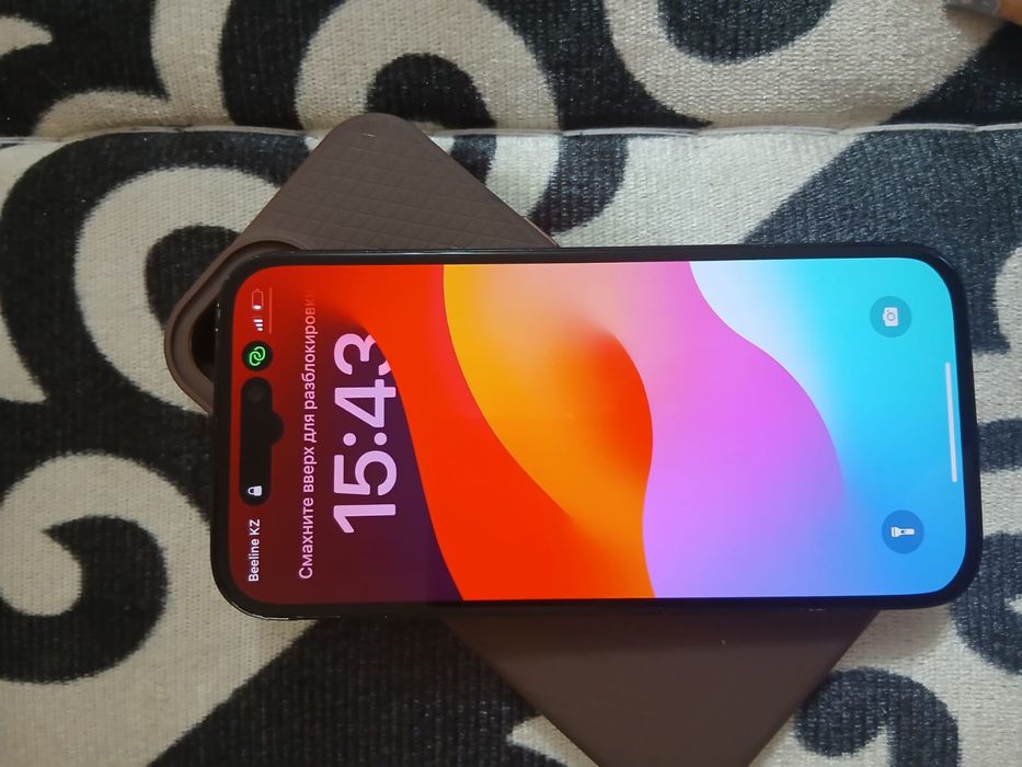 Продам айфон 15/128