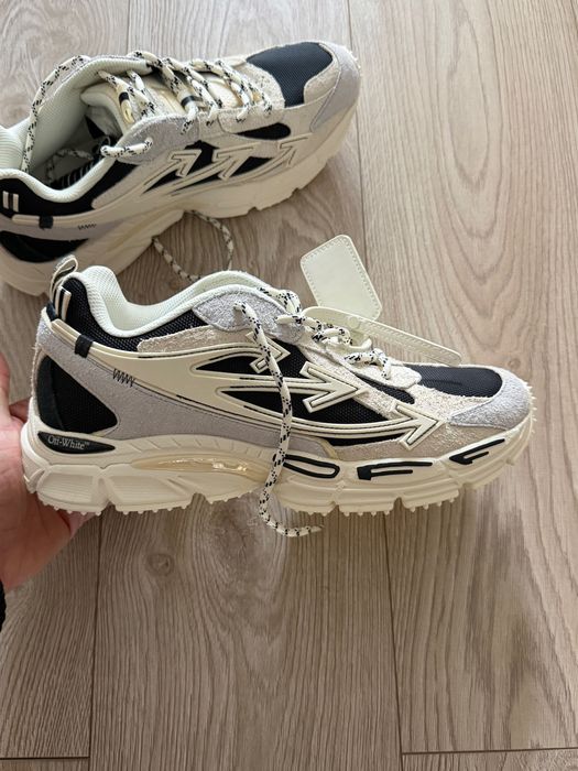 Încălțăminte off white