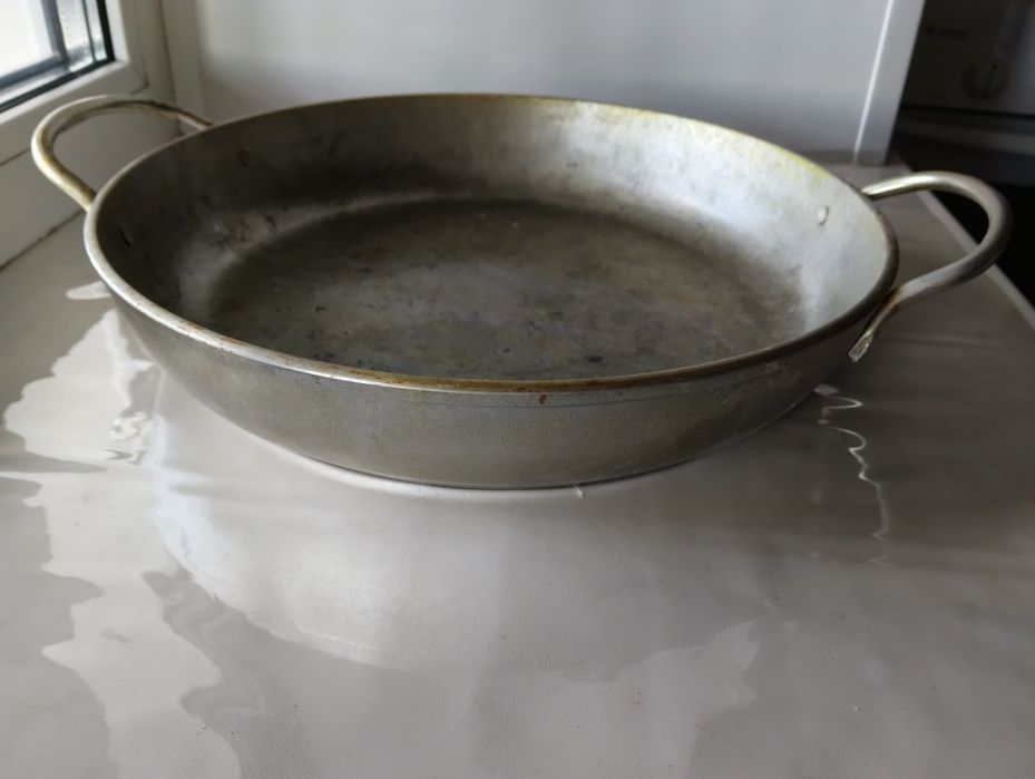 Сковороды 25,30см