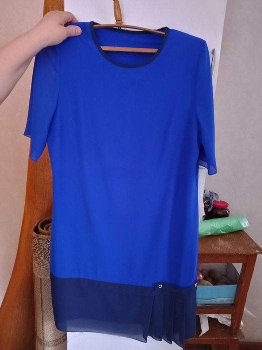 Продам платья для торжества,материал  шефон