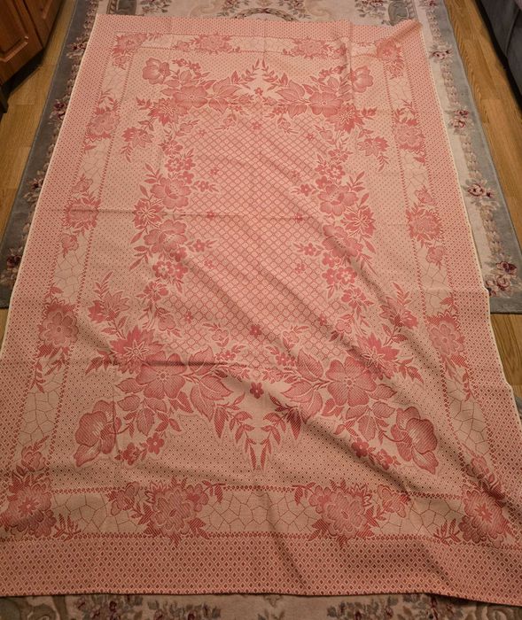 Diverse fețe de masă și ștergare populare