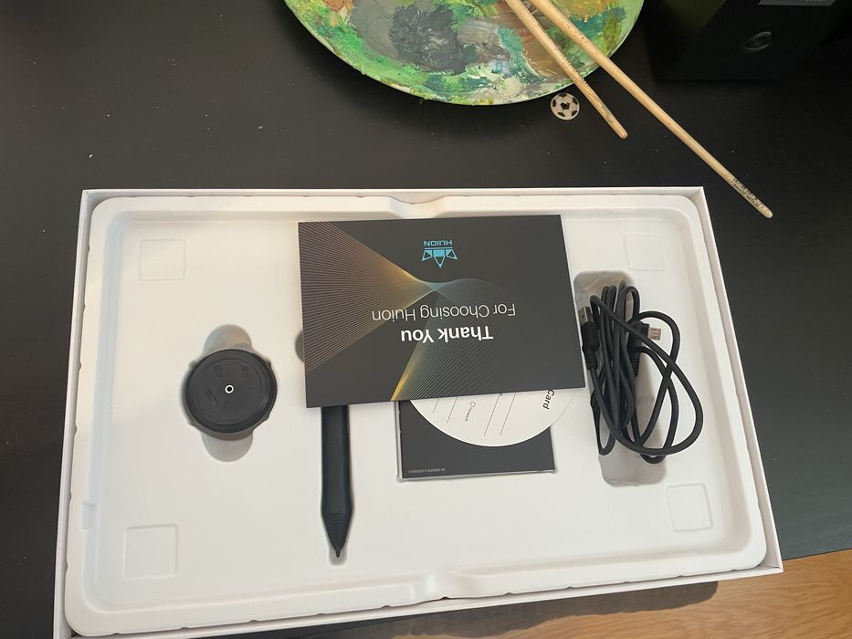 Vând tableta grafica Huion Inspiroy H950P Black