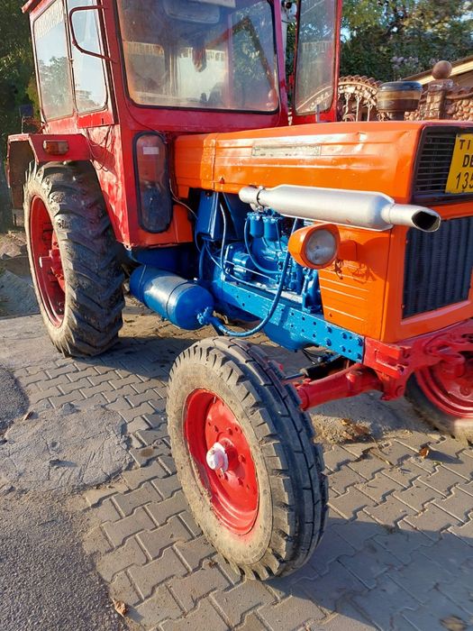 Tractor U650          .
