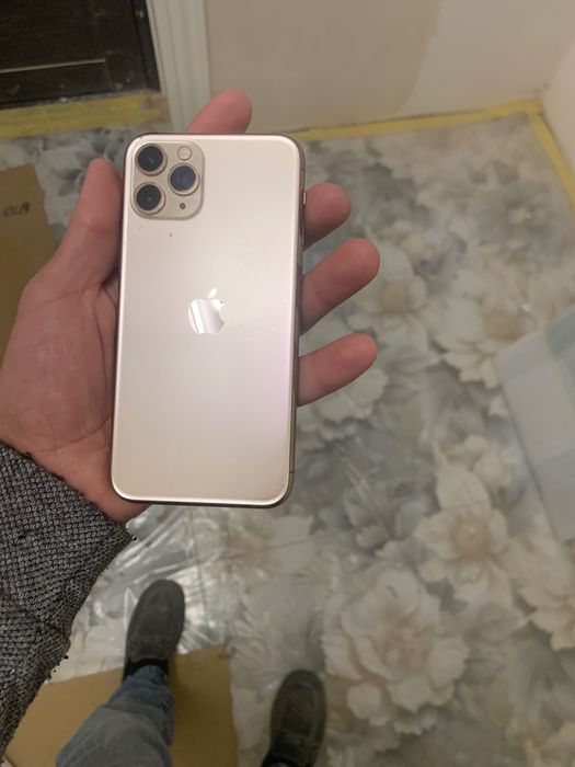 Iphone 11 pro gold