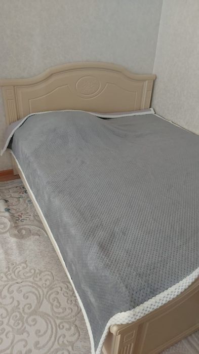 Двухспальная кровать