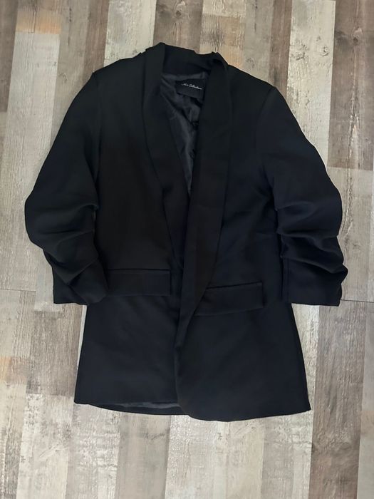 Sacouri marime universala 130 de lei