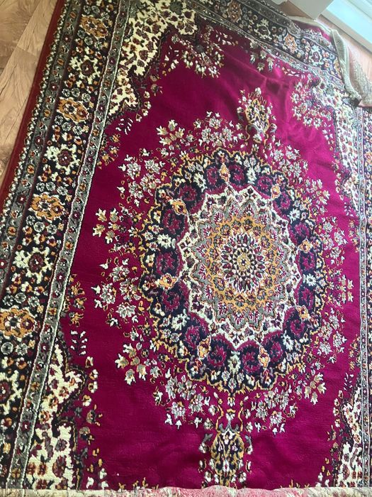 Ковер красный 170 см