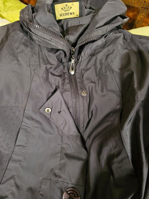 Куртка женская..