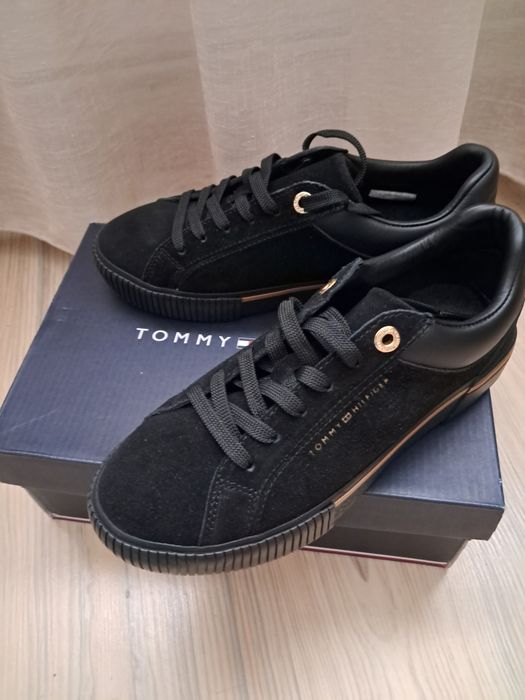 Adidași Tommy Hilfiger