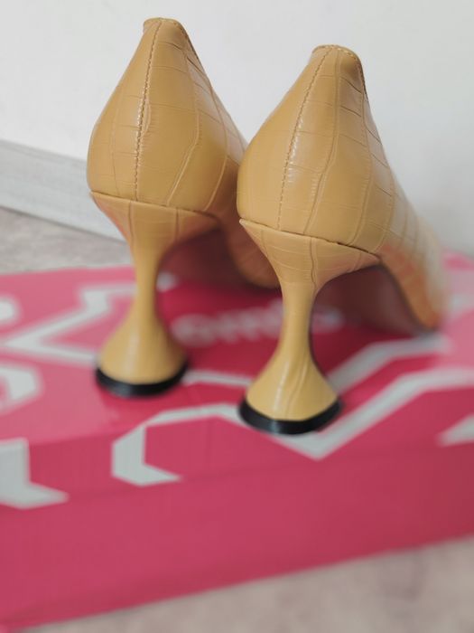 Женская Туфли новые