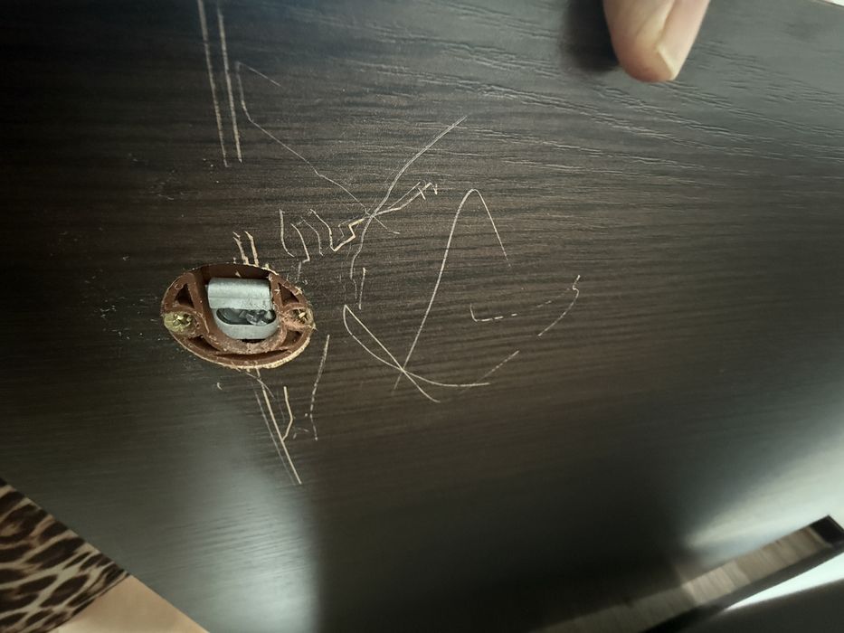 Продам настенное зеркало 100*110