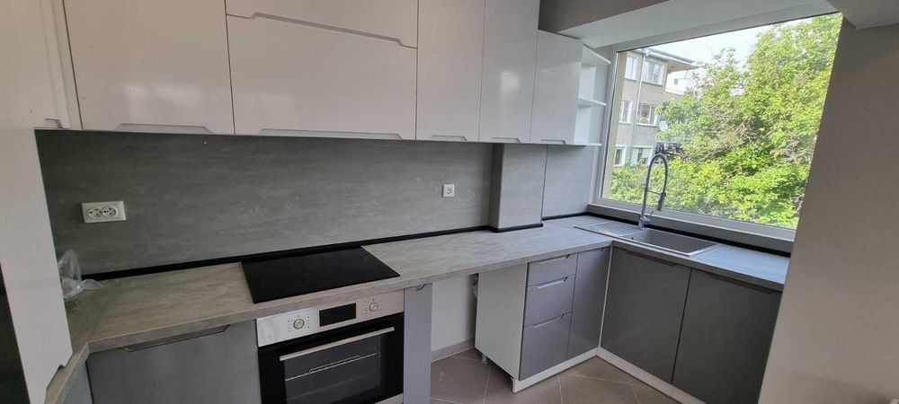 Продава се Тристаен апартамент в Разград, Възраждане - 76 кв.м за 2047 €/кв.м - Снимка #5
