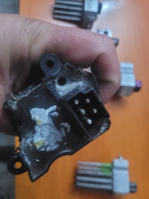 Ёжик на запчасть (резистор печки) на бмв е39