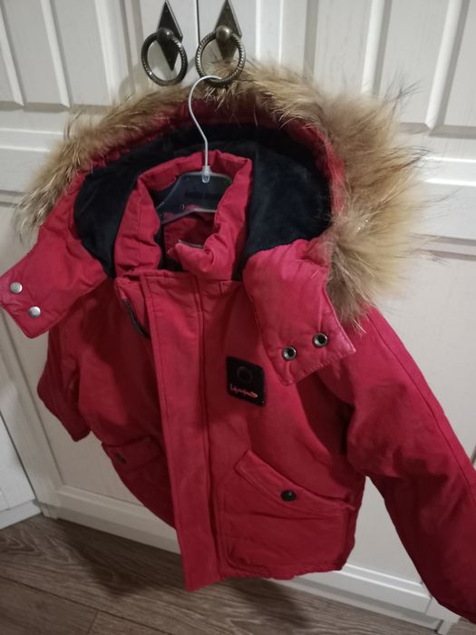 Продам куртку на мальчика