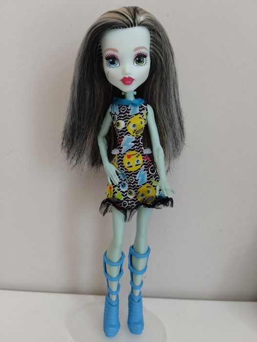 Кукли Monster high и Bratz