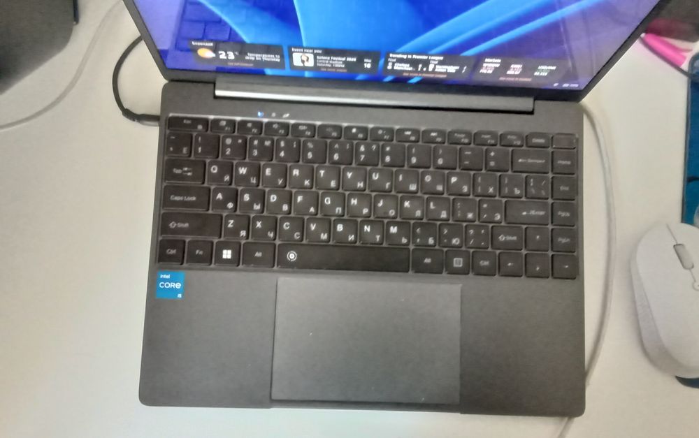 Продаю ноутбук acer e 10 512g 16 срочно