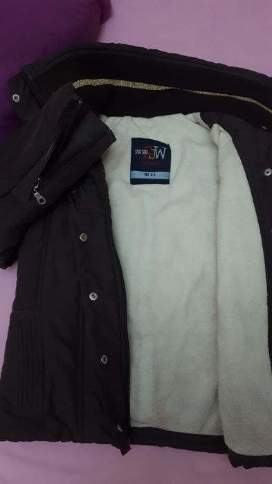 Куртка детская, тёплая, не продувает. +\- 8-9 лет. 10, торг.