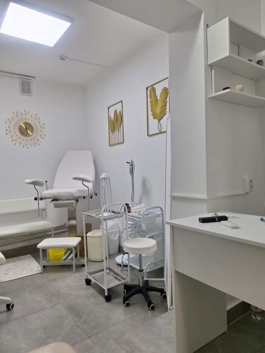 Сдам в аренду медицинский центр