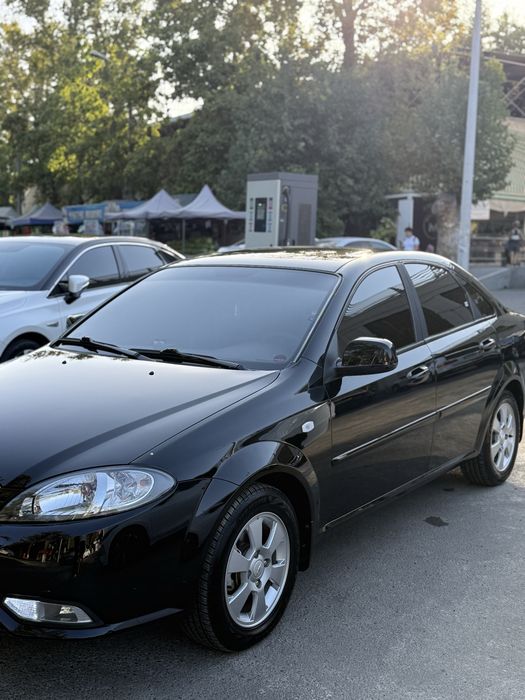 Продам Джентра 2020 год ,ездил сам, работа дом,заднне крыло заменено