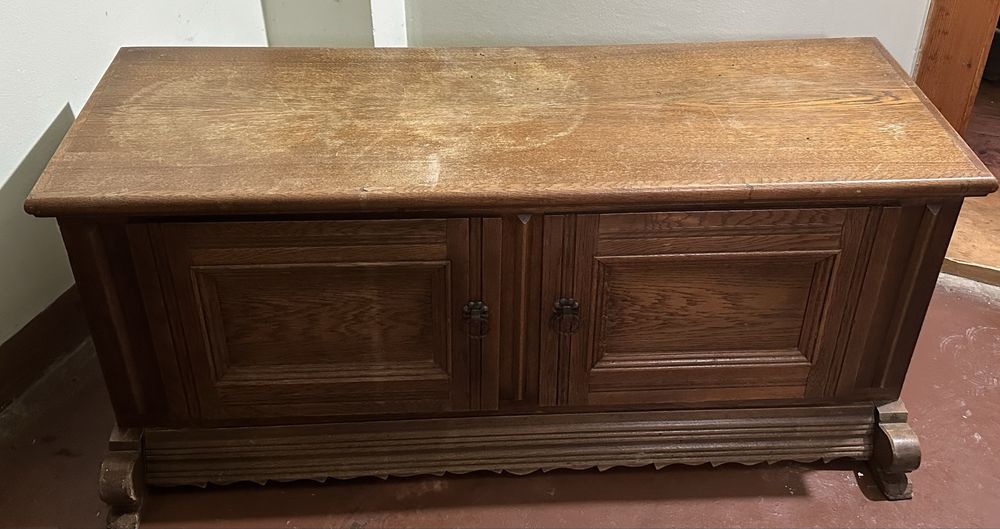 Dulapuri vintage de vanzare