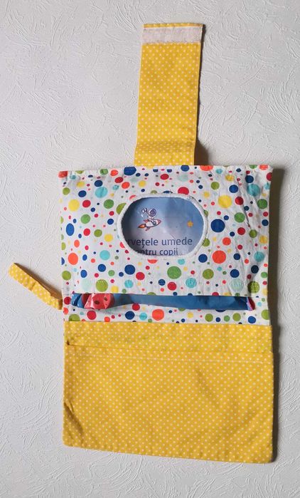 Suport  Borsetă organizator textil șervețele  pătuț cărucior bebe