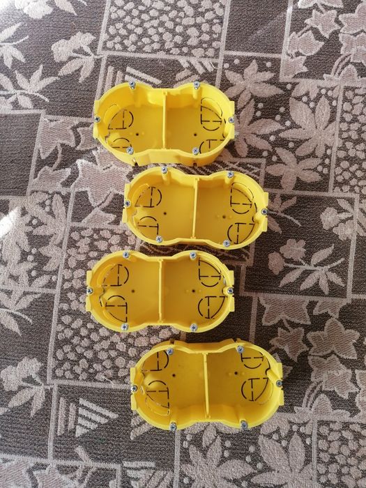 Подрезетники Legrand