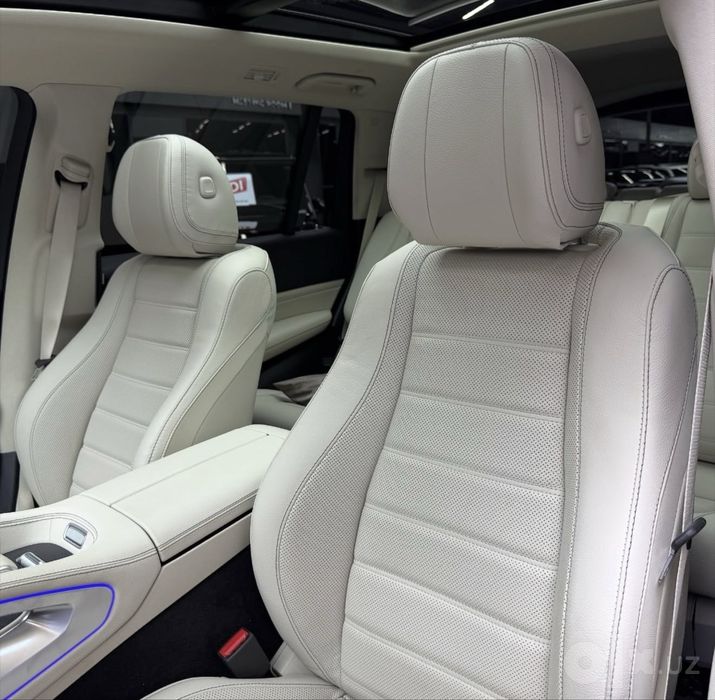 Mercedes GLS 450 4 matic.  2024 model facelift