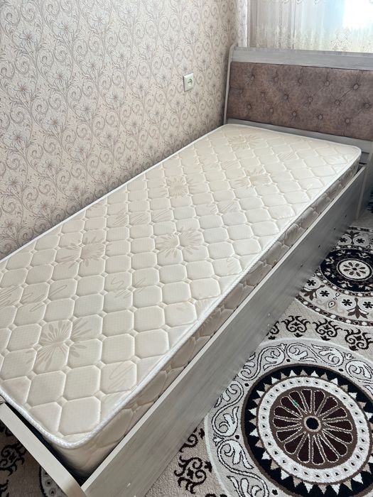 Диван янги умуман хечкати дефекти йо