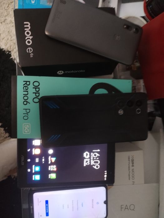 Lot electronice la pachet telefon, tableta