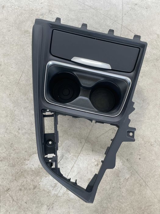 Ornament consola centrala Bmw seria 3 F30/F31,4 F32/F36 cod 9218925