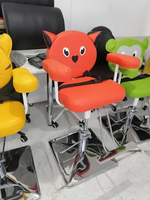 Детские кресла, кресло для стрижки детей.